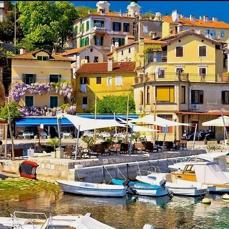 Apartment Suzi, Sea View, Free Private Parking Opatija