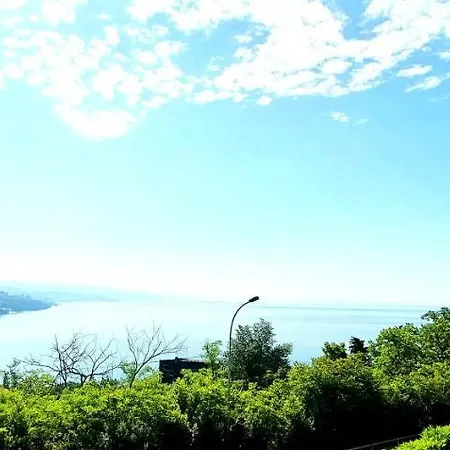 Suzi, Sea View, Free Private Parking Apartman *